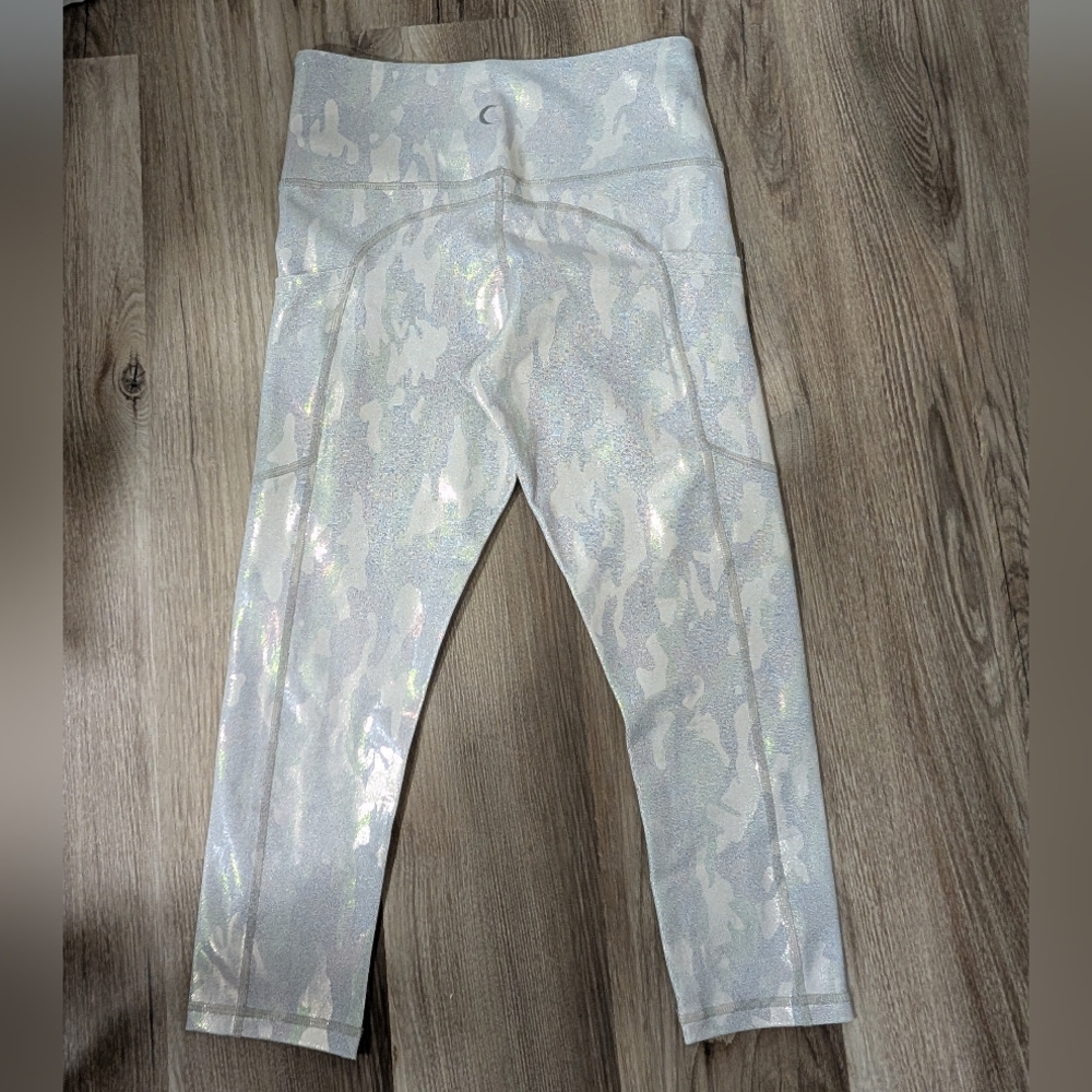 Zyia Active, 4, Light N Tight, Silver Metallic Camo Crop Leggings, Activewear - Picture 4 of 5